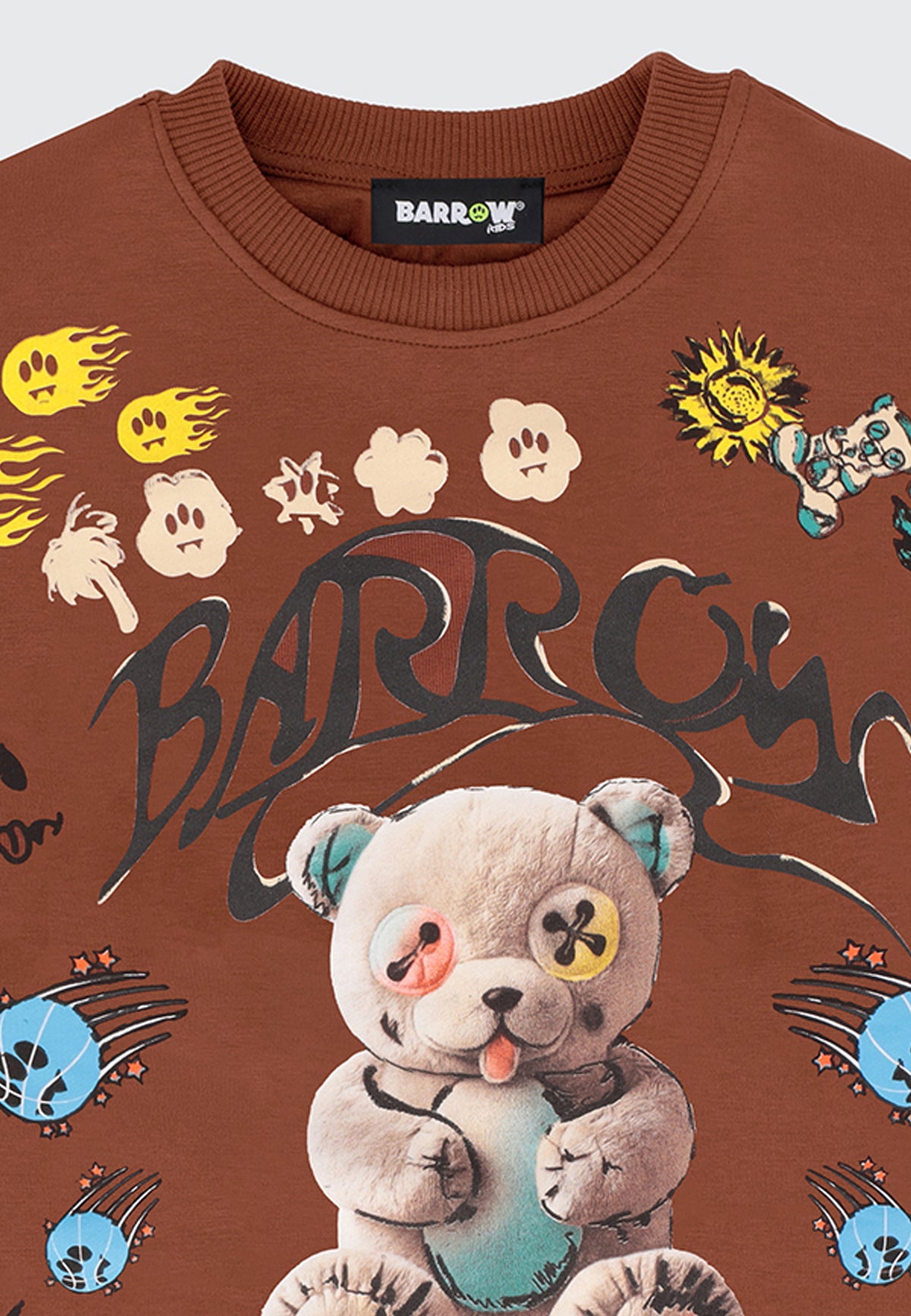 GRAFFITI OVER SWEATSHIRT