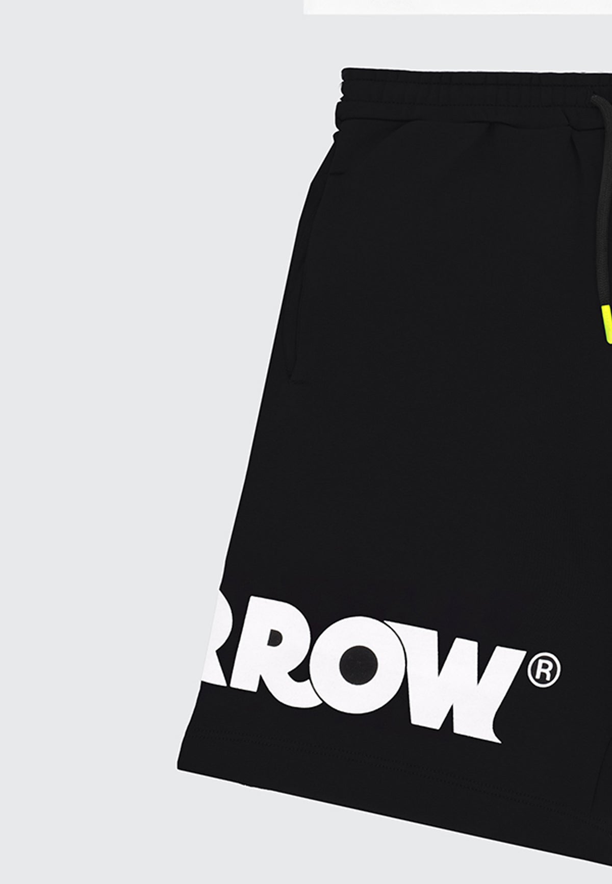 ICONIC T-SHIRT/SWEATSHORTS SET
